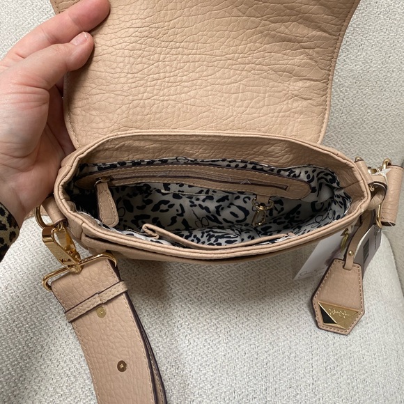 NWT Jessica Simpson Saddle Crossbody Bag - Picture 5 of 6